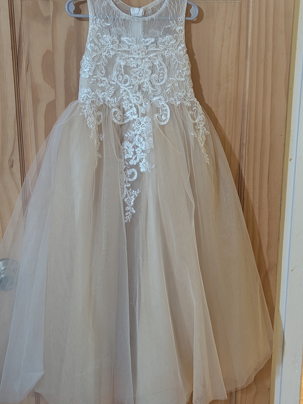 JJ’s House Champagne & Ivory Lace Tulle Flower Girl Dress Size 5